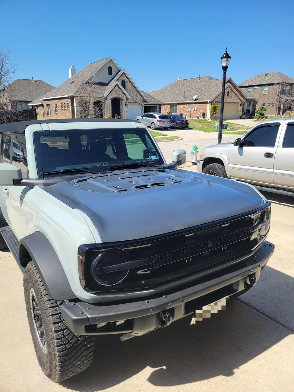 Ford Bronco Raptor hood on non-raptor Bronco? 20240303_125606