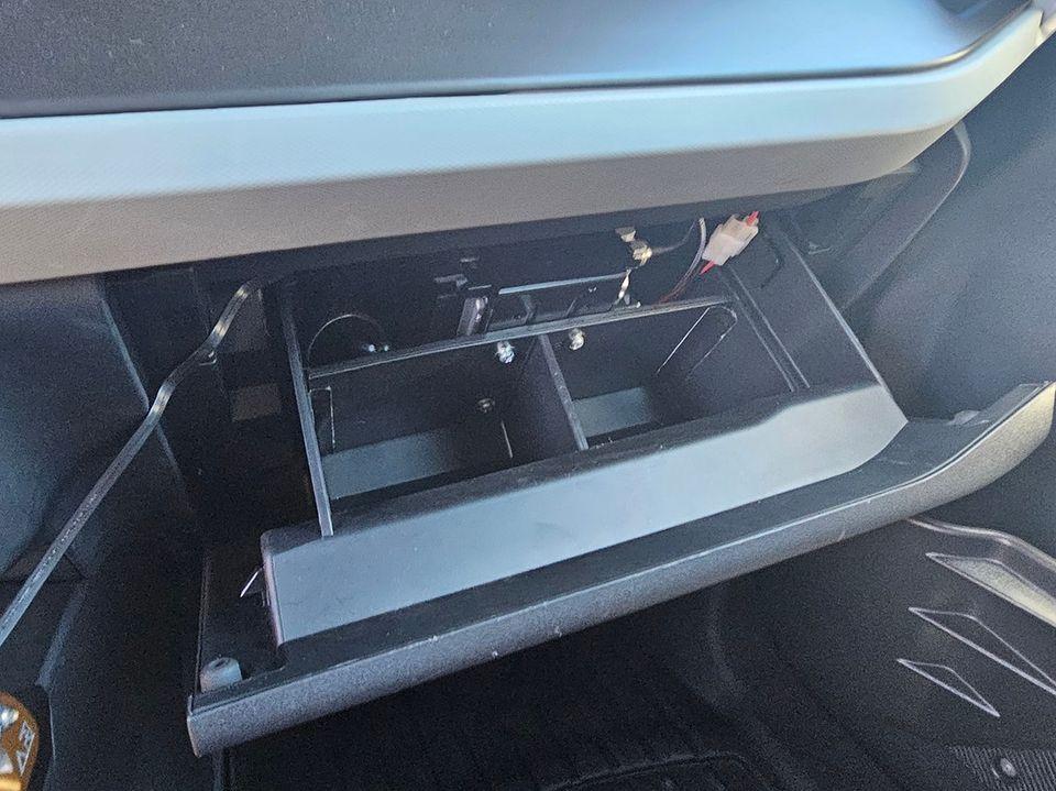 Ford Bronco What did you do TO / WITH your Bronco today? 👨🏻‍🔧🧰🚿🛠 Yaesu_FTM500_Install_04