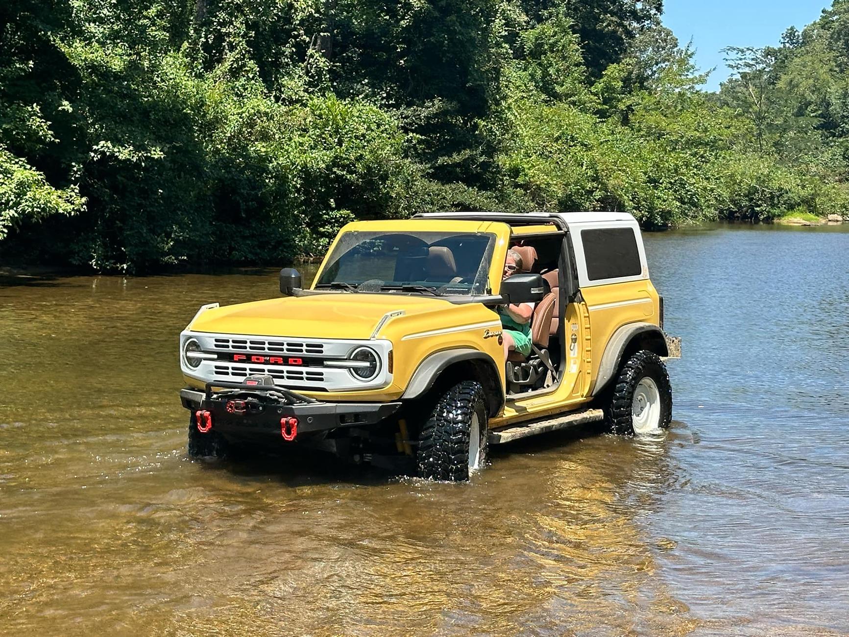 Ford Bronco Wife's 1st time ever driving offroad by herself! mxg4K5vN
