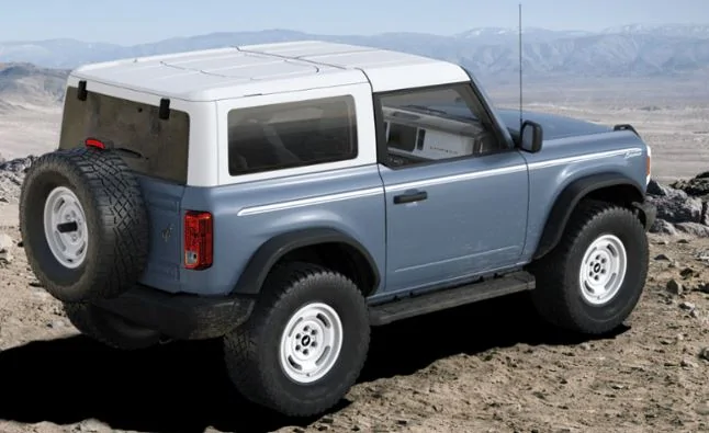 Ford Bronco Robin's Egg Blue or Azure Gray? AzureGray_rear