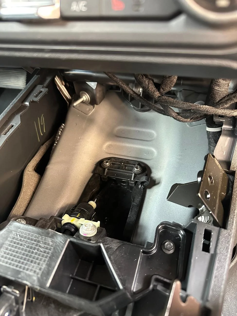 Ford Bronco MXT575 Under Center Counsel Install? IMG_2928