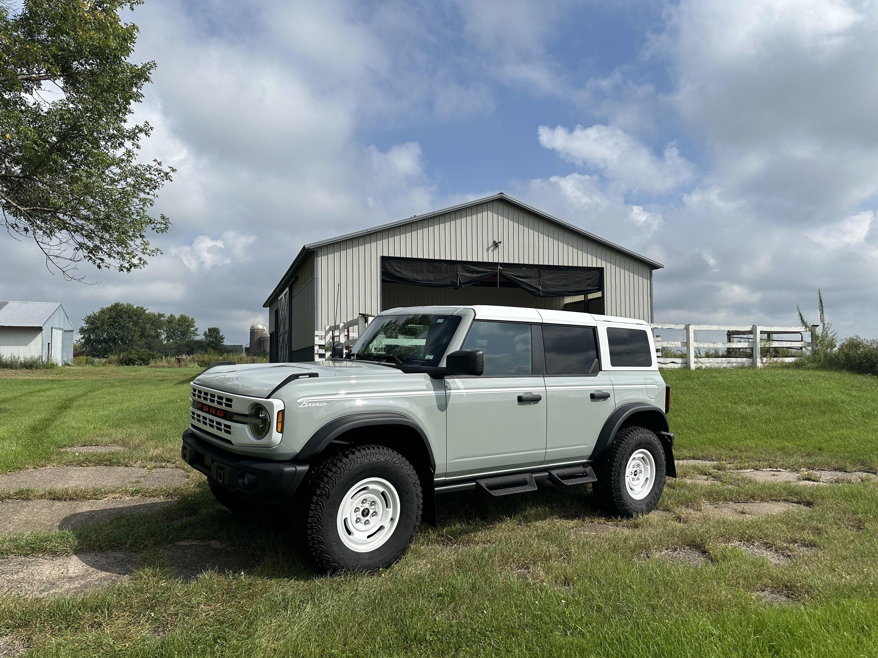 Ford Bronco 2023 Bronco Heritage 4D 7MT IMG_2049