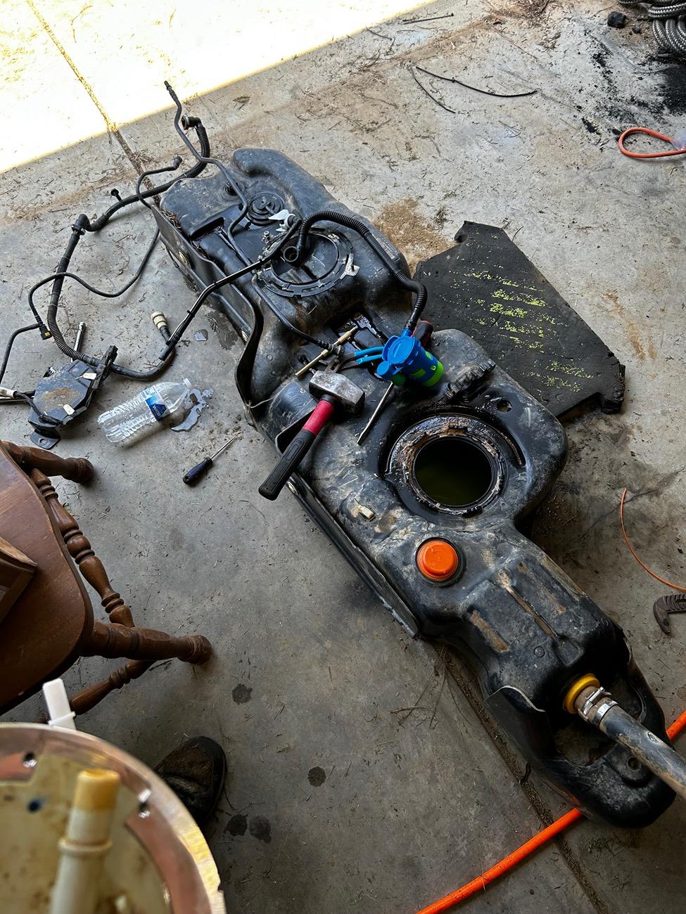 Ford Bronco 2-door fuel tank replacement & relocation to the rear (to allow for triangulated 4link setup) IMG_6777