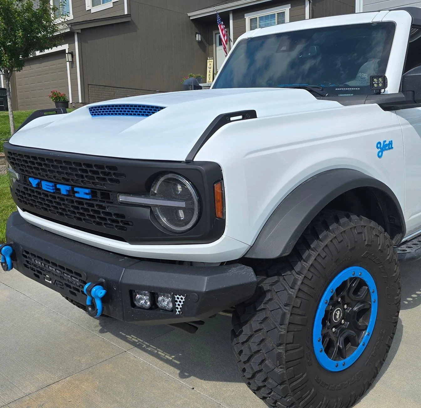 Ford Bronco Cervinis Stalker Hood installed 1000005084