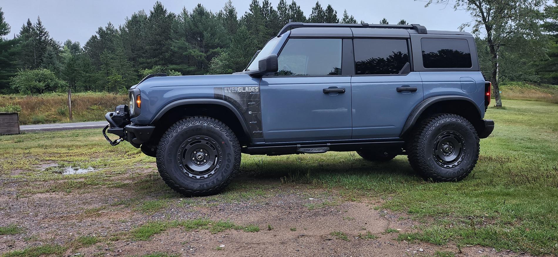 Ford Bronco AZURE GRAY METALLIC Bronco Club 20240816_072850