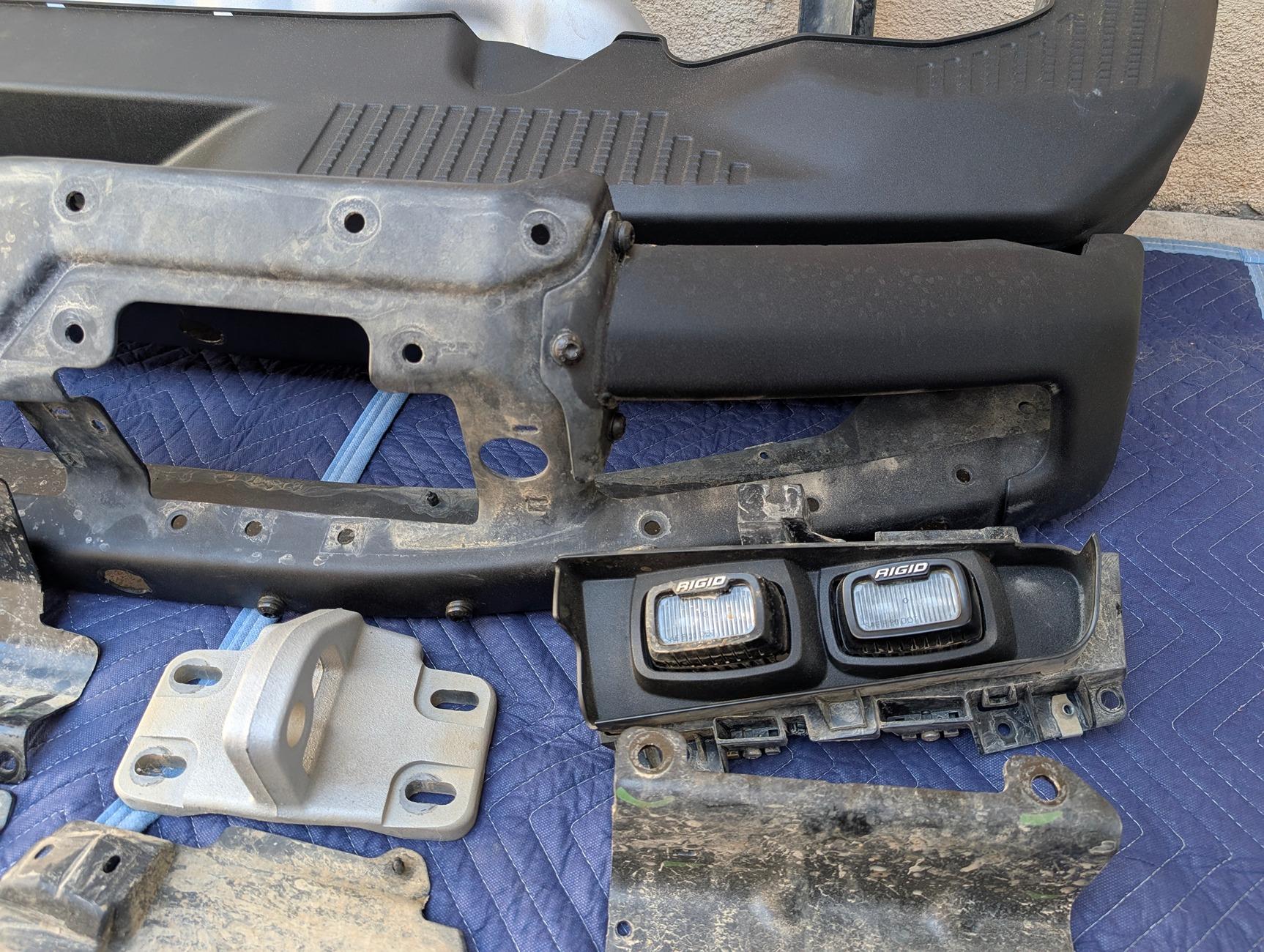 Ford Bronco FREE 23 Bronco Raptor Bumpers PXL_20240828_194517434