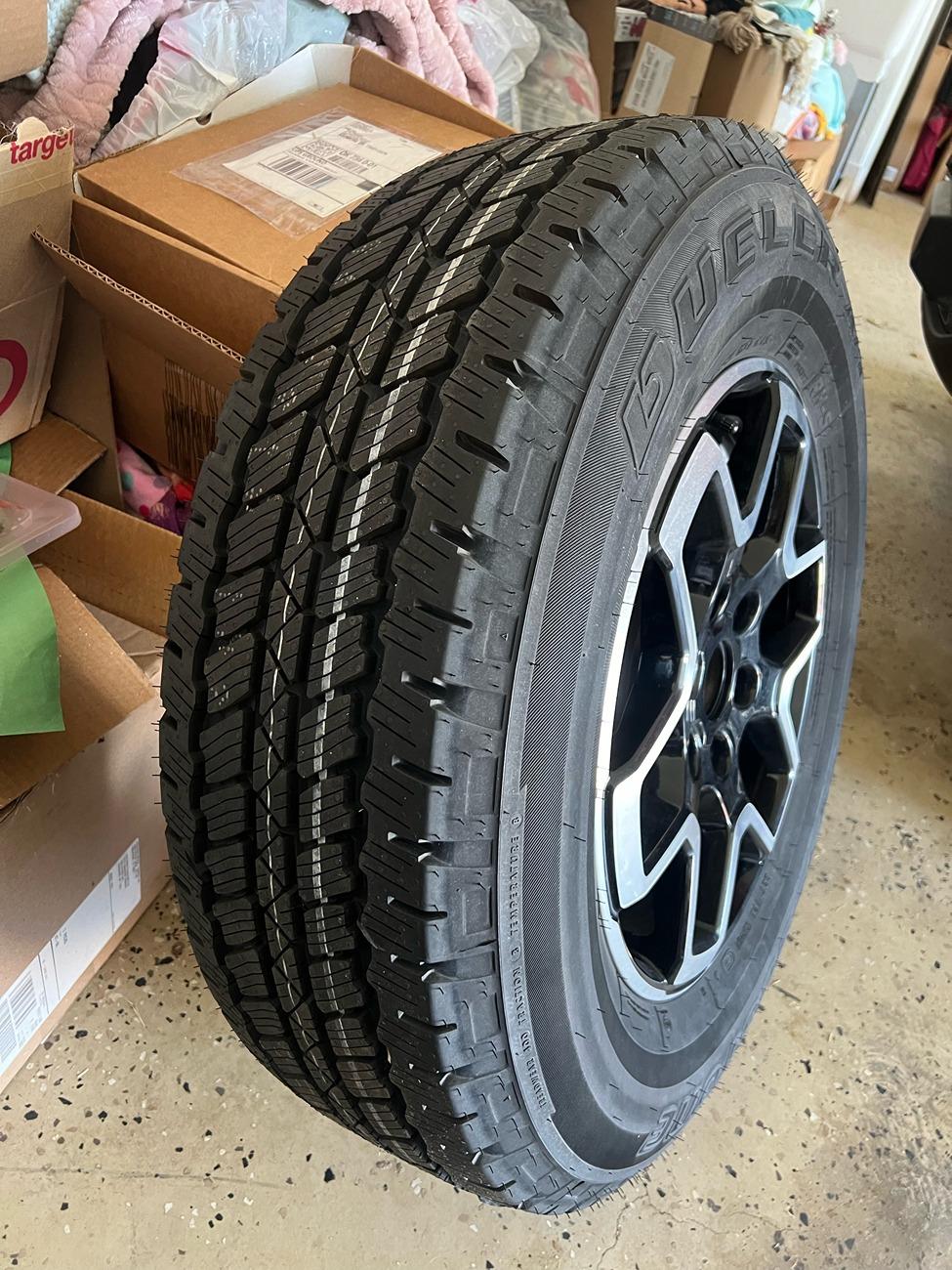 Ford Bronco Outer Banks 18" OEM Wheels $500 image10