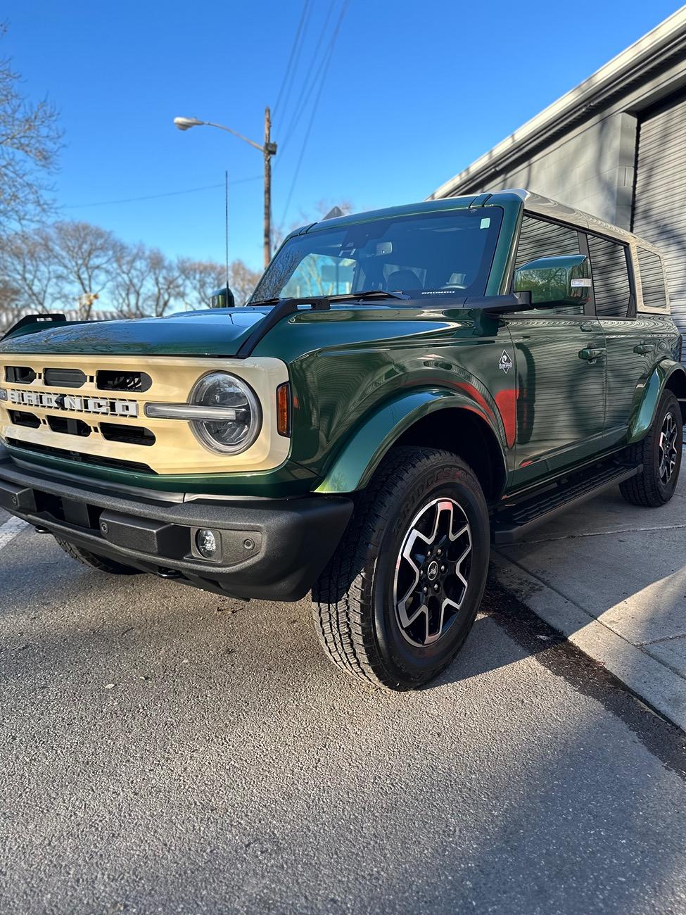 Ford Bronco Eruption Green Bronco w/ Anderson Composite painted light beige top + matching grill IMG_3393