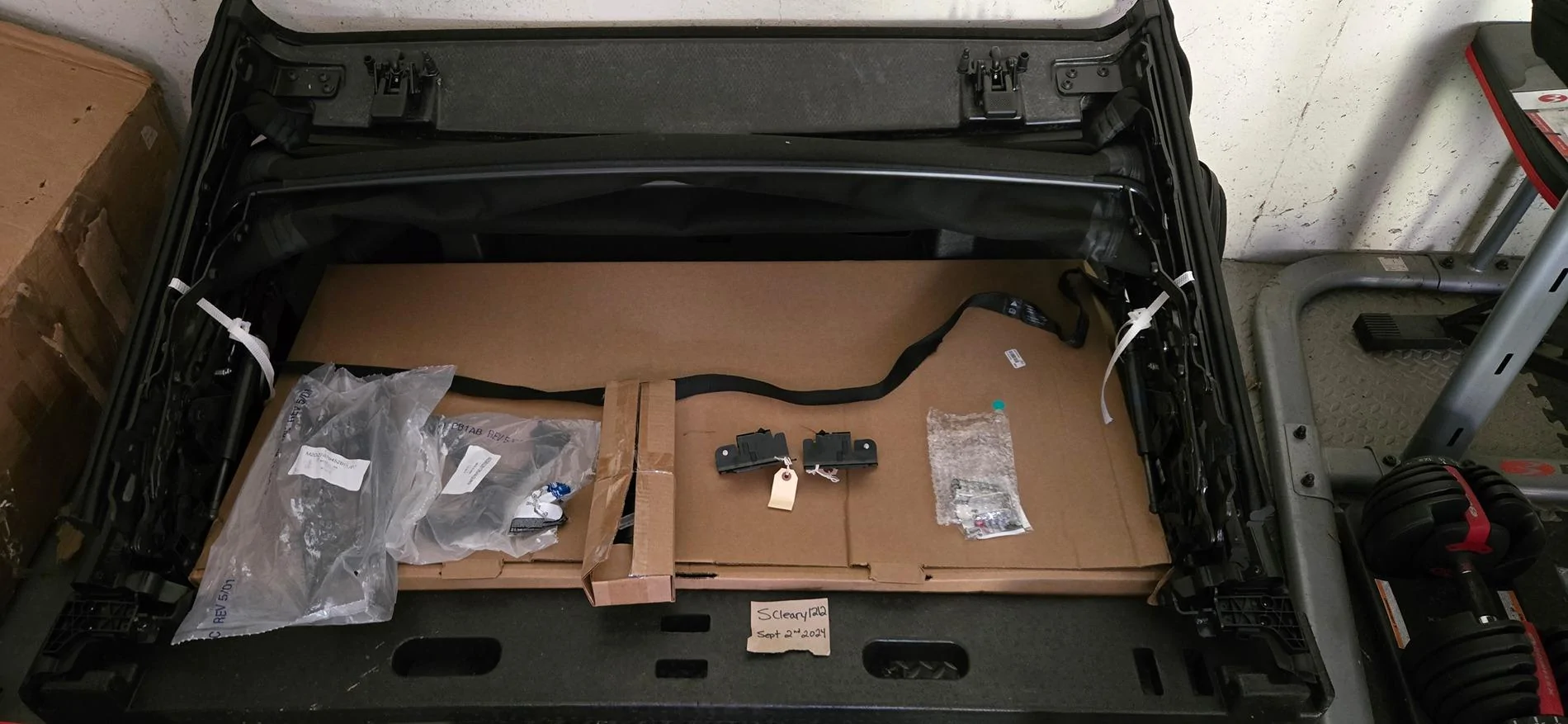 Ford Bronco '23 Soft Top **ALL HARDWARE INCLUDED** 20240902_162930
