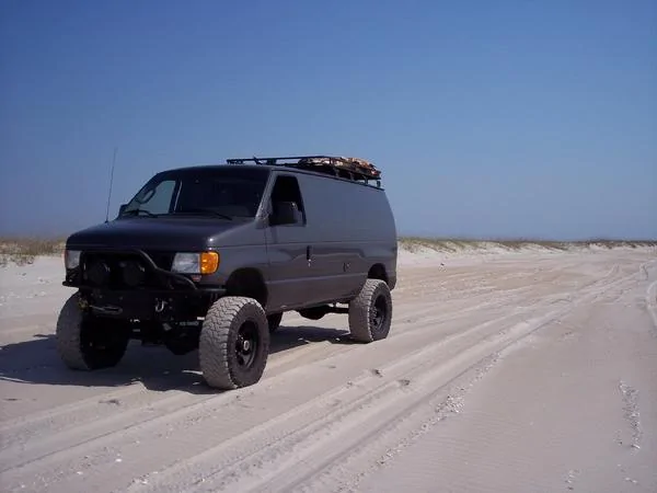 Ford Bronco Not a Bronco, but cool ai4.photobucket.com_albums_y150_yjdaddy87_600_van_obx