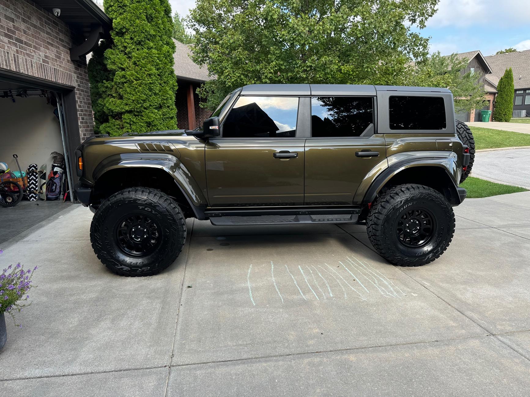 Ford Bronco Which 37x13.5’s? IMG_2700