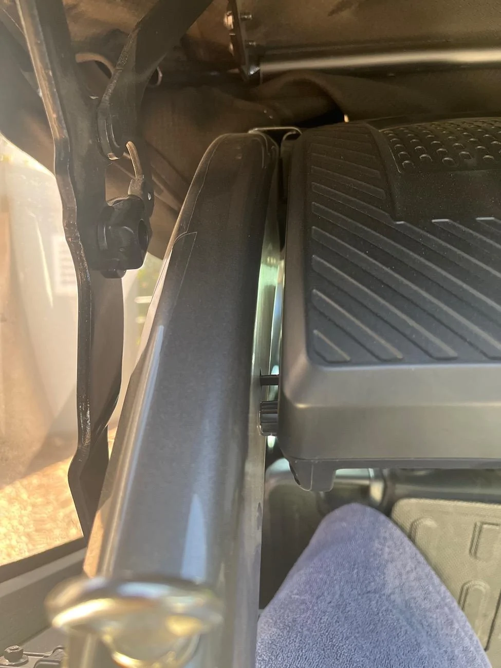 Ford Bronco IAG/Mabett speaker pod--do I have this installed correctly? imag