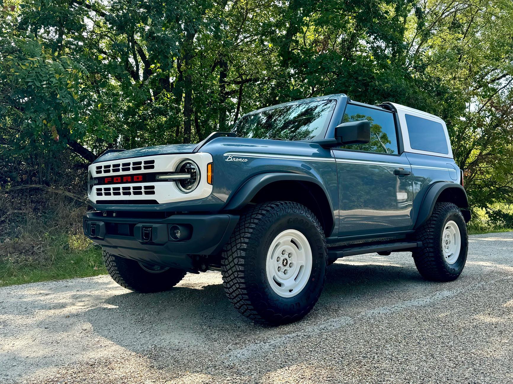 Ford Bronco HERITAGE EDITION Bronco Club IMG_2736