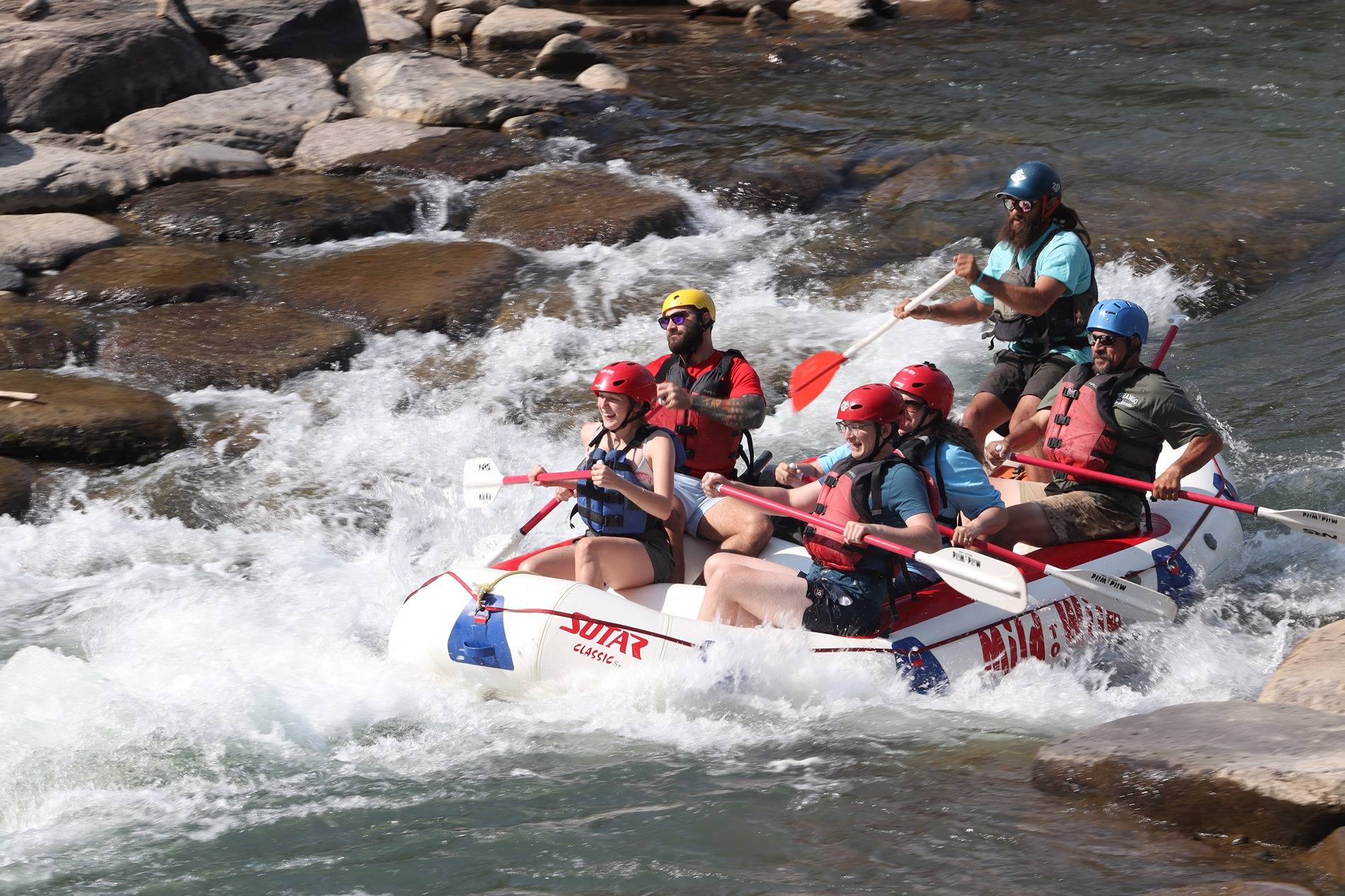 Ford Bronco Colorado + Utah Road Trip (pictures + report) Rafting.JPG