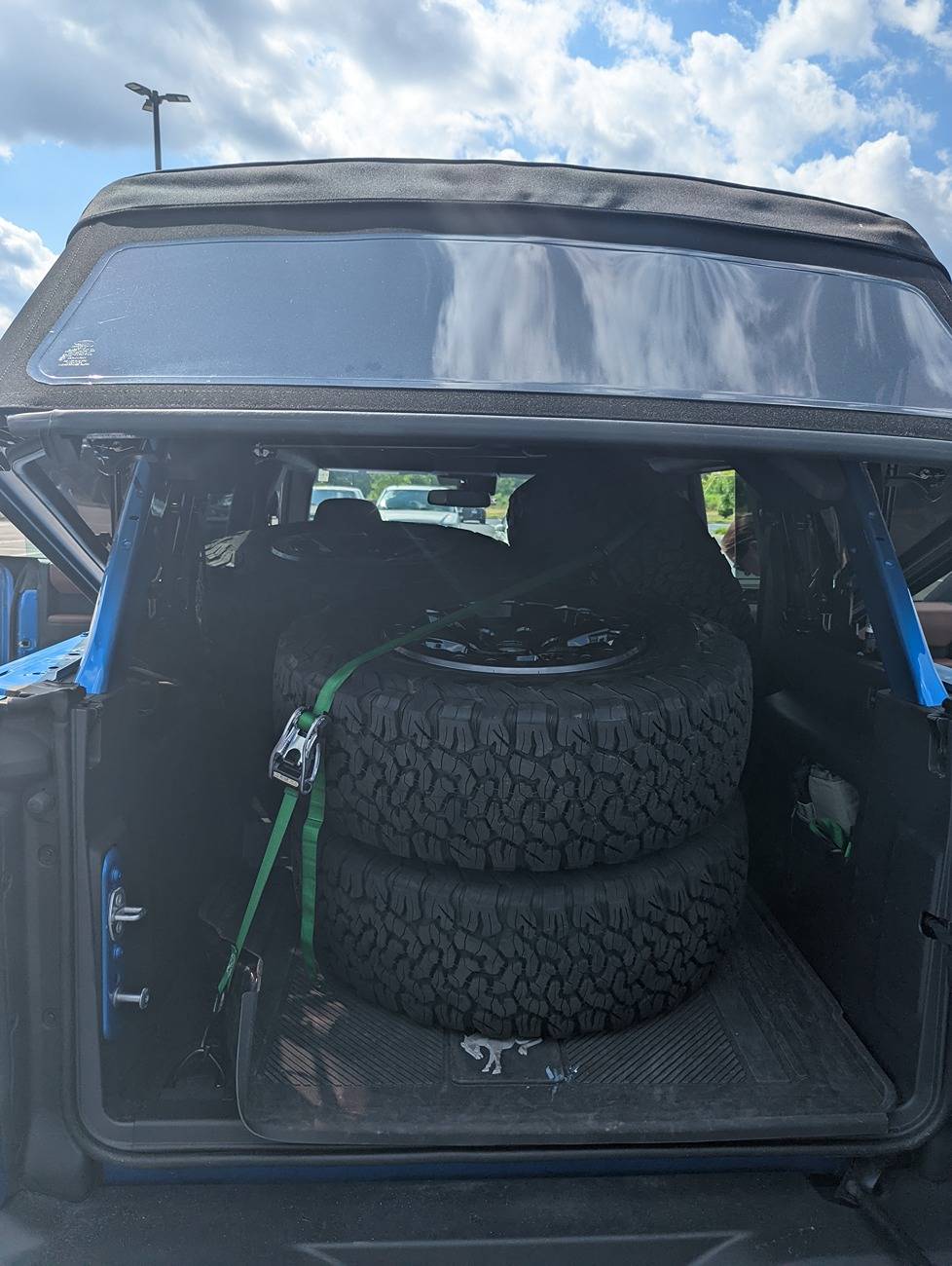 Ford Bronco Will five 35" fit in the back? PXL_20220702_200956563