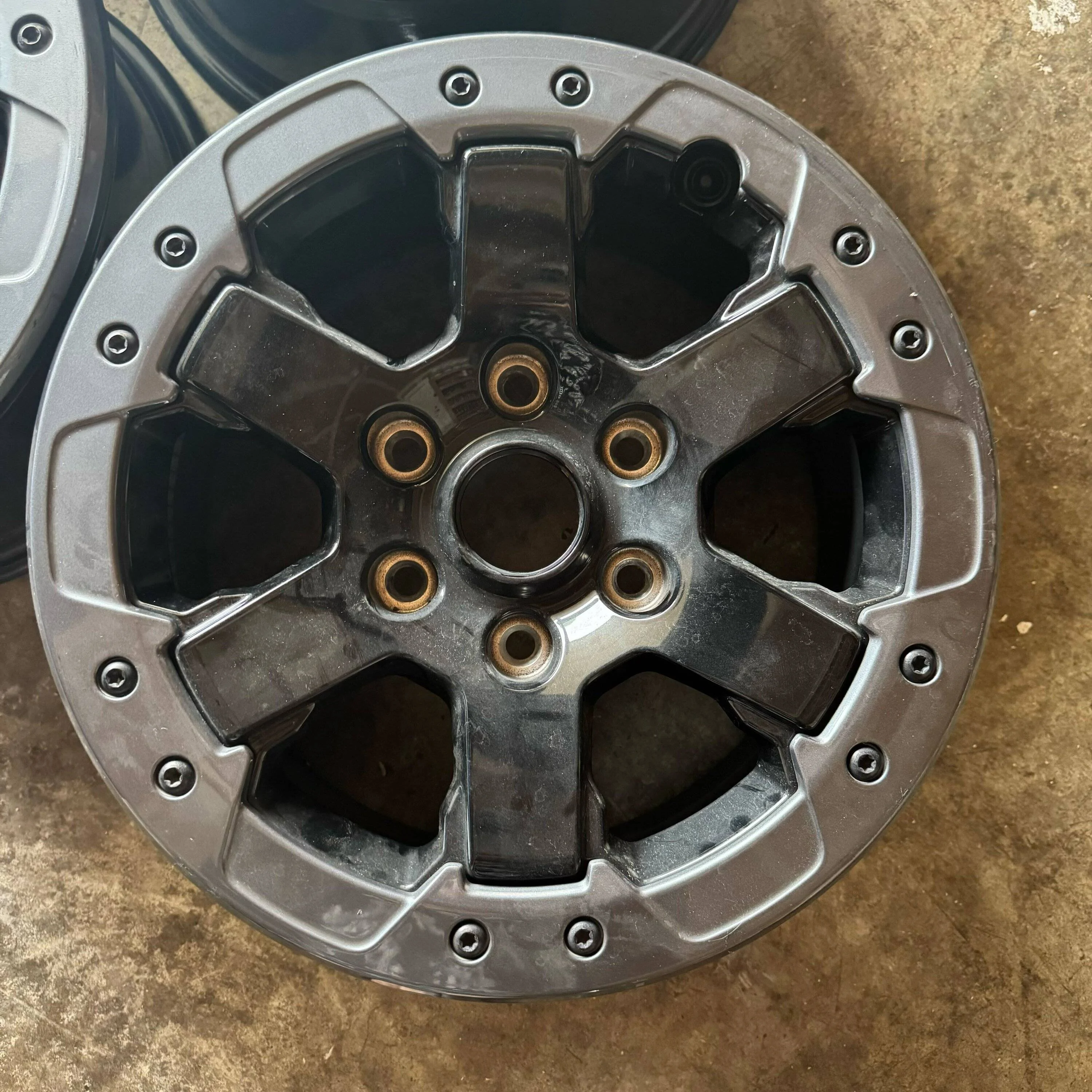 Ford Bronco FS: Badlands Bead-lock Capable Wheels IMG_2358