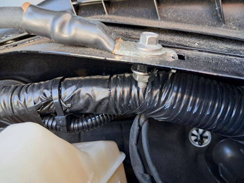 Ford Bronco Grounding to the battery after installing larger amps Factory Gnd Stud 01