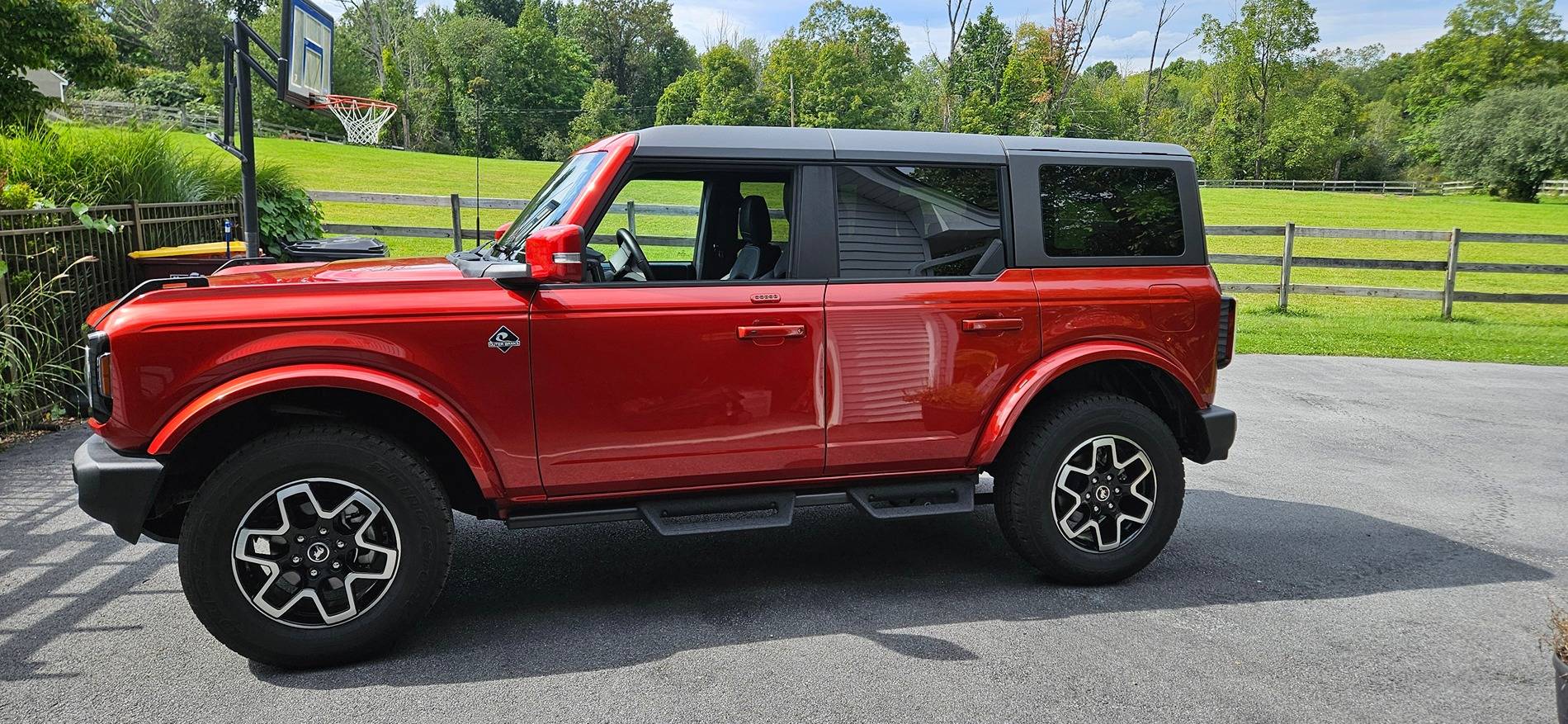 Ford Bronco HOT PEPPER RED Bronco Club 20240909_142901