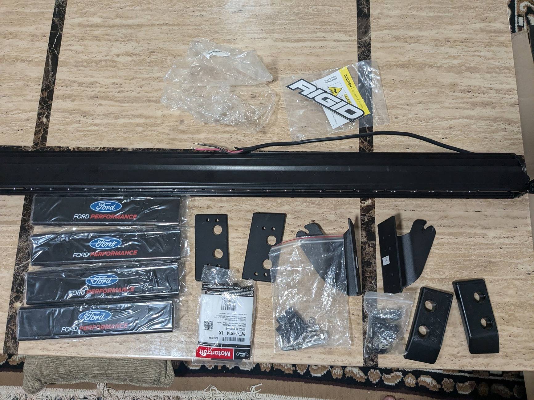 Ford Bronco OEM rigid light bar 1000098529