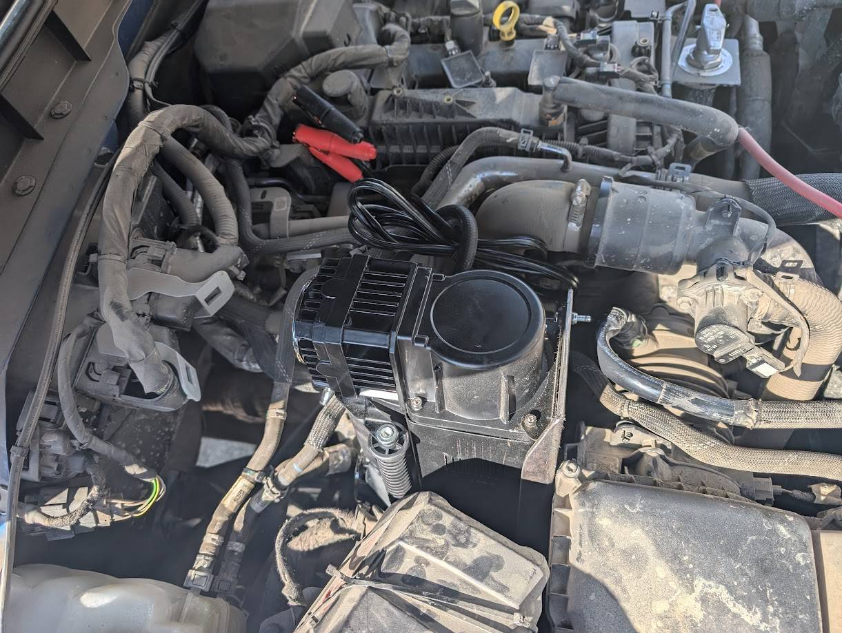 Ford Bronco 4 way hoses are old news... built a permanent on-board air hose PXL_20240910_210426825
