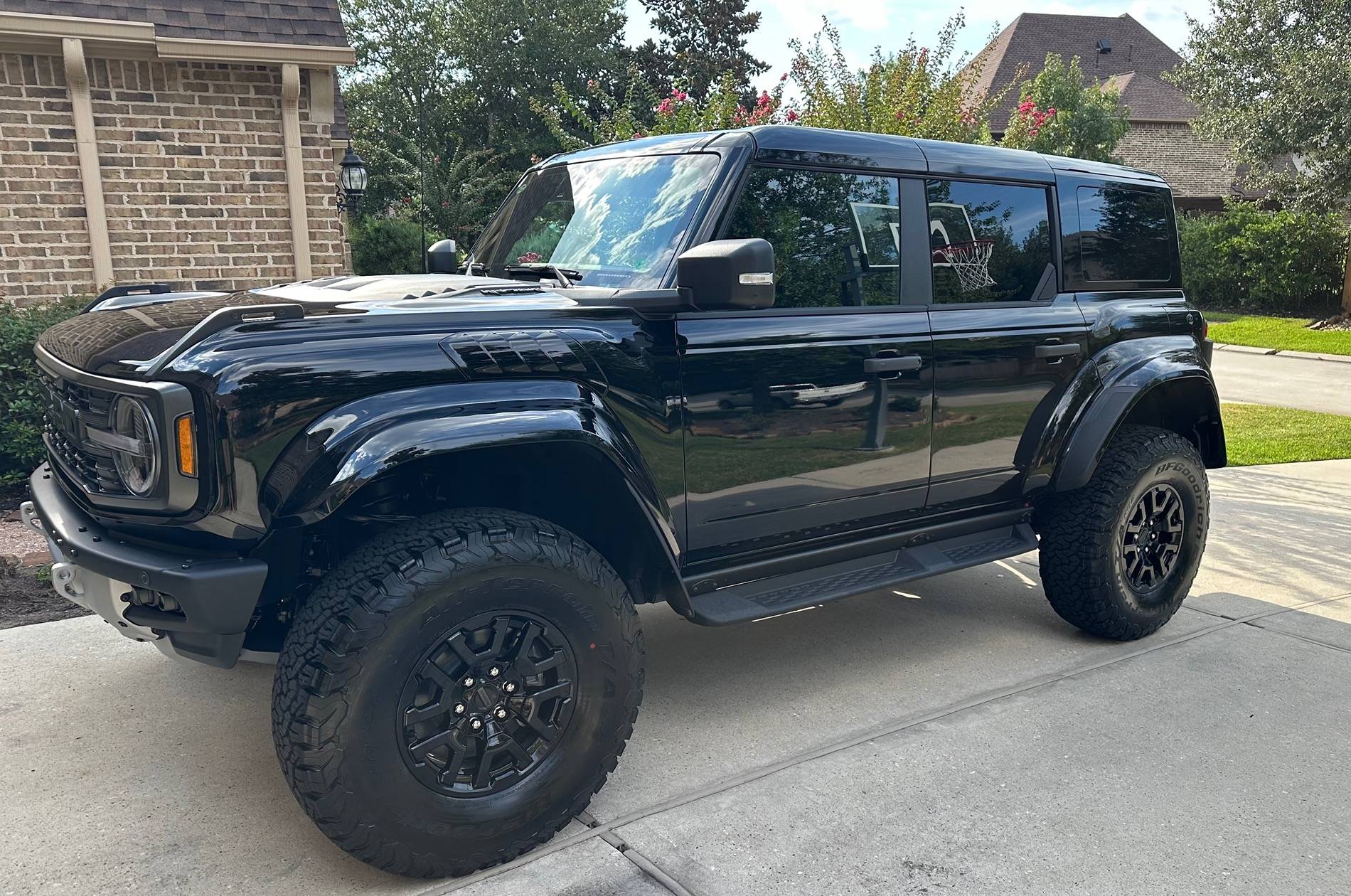 Ford Bronco Raptor Bronco Color Matched Shadow Black Top IMG_5625