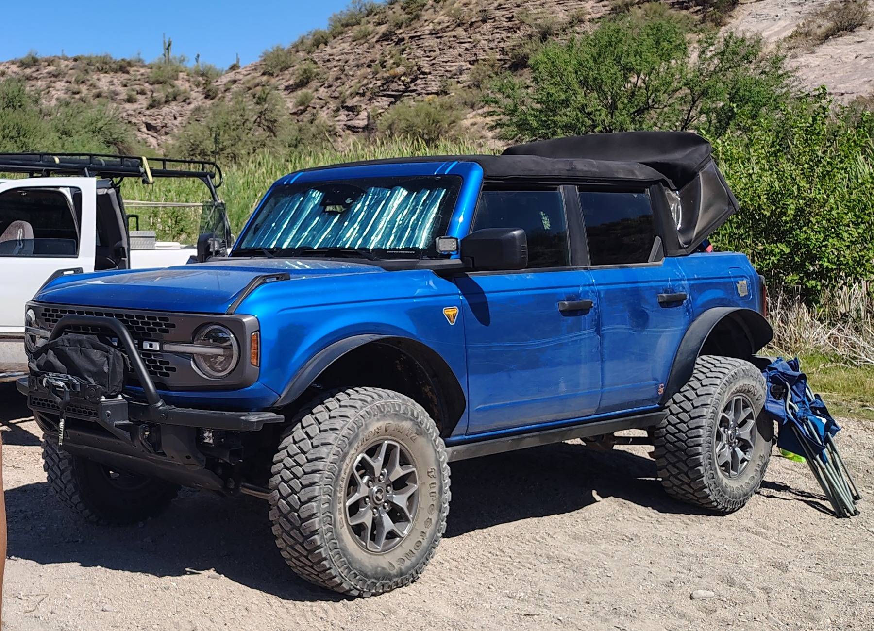 Ford Bronco VELOCITY BLUE Bronco Club 1000005653