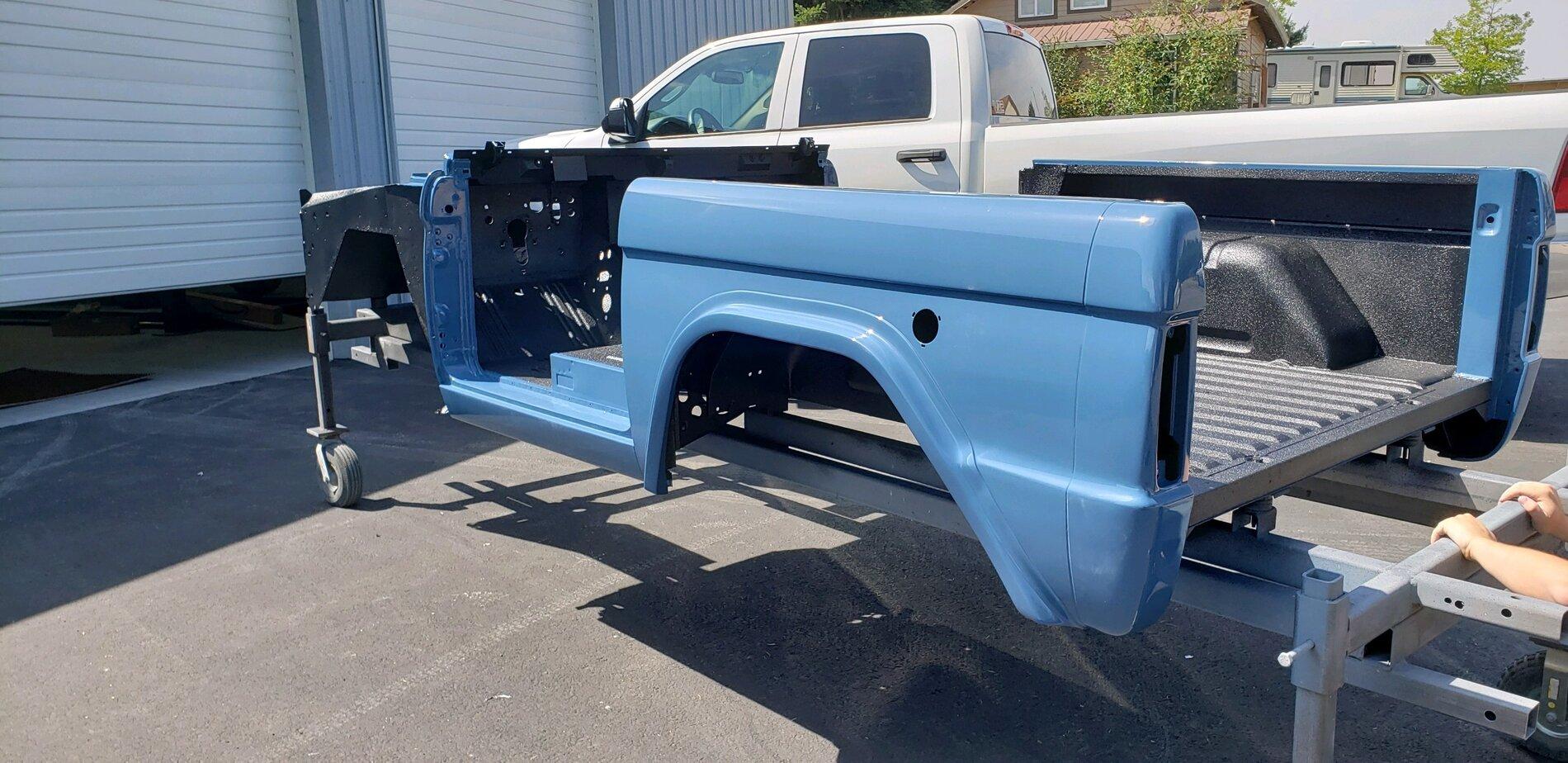 Ford Bronco Area 51 paint issue!! 07585-EB1-93-AD-44-B9-8-E4-E-768-BE24-D1-AE4