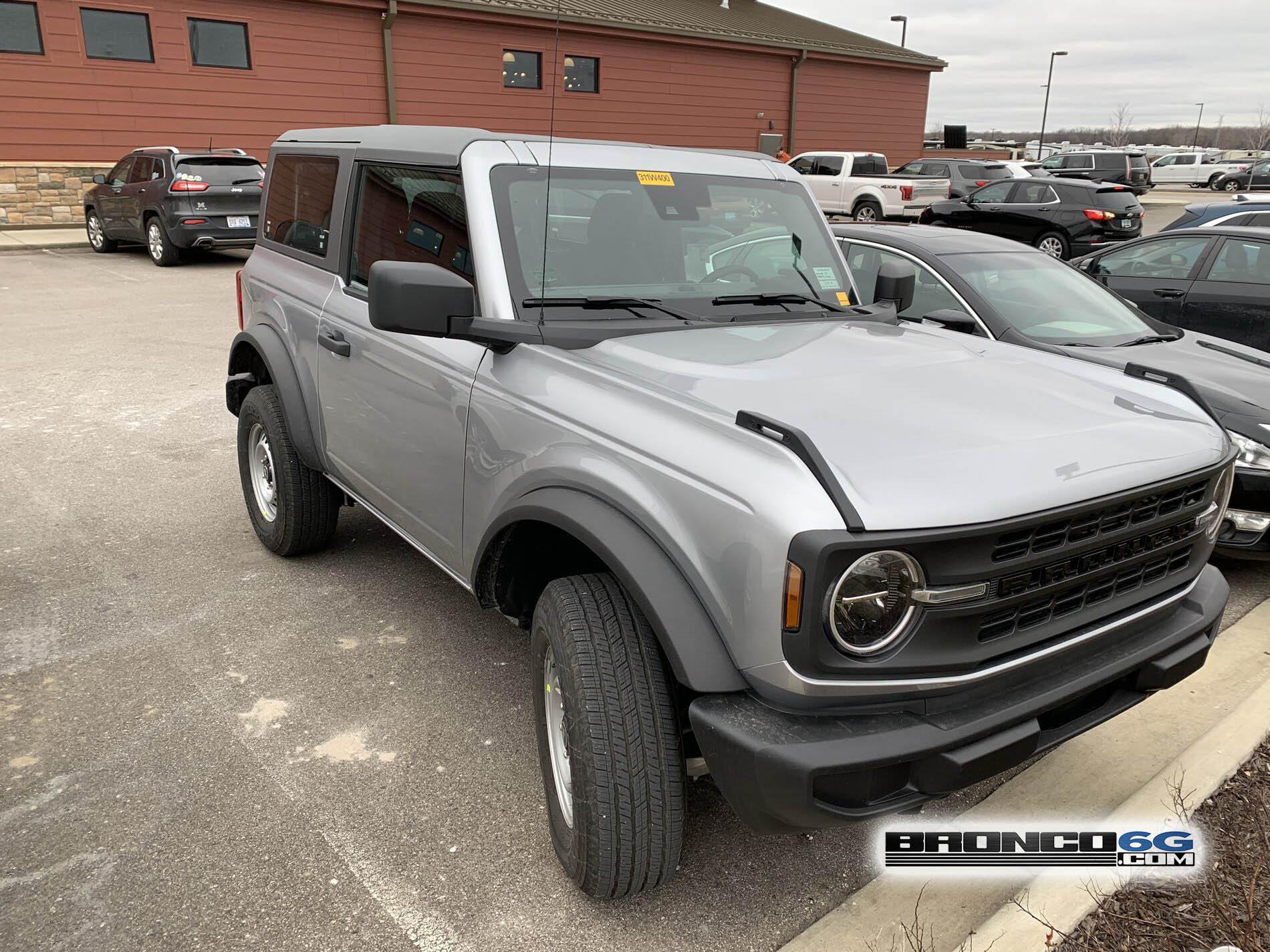 Ford Bronco Base Bronco 2-Door Iconic Silver spotted in  Wixom, MI 2-Door 2021 Bronco Base Steel Wheels in Iconic Silver 7