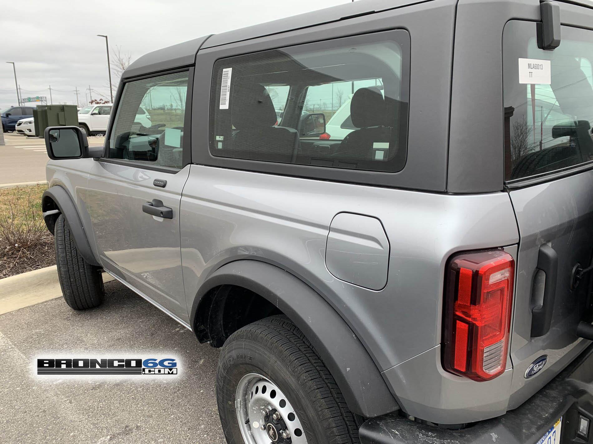 Ford Bronco Base Bronco 2-Door Iconic Silver spotted in  Wixom, MI 2-Door 2021 Bronco Base Steel Wheels in Iconic Silver 5