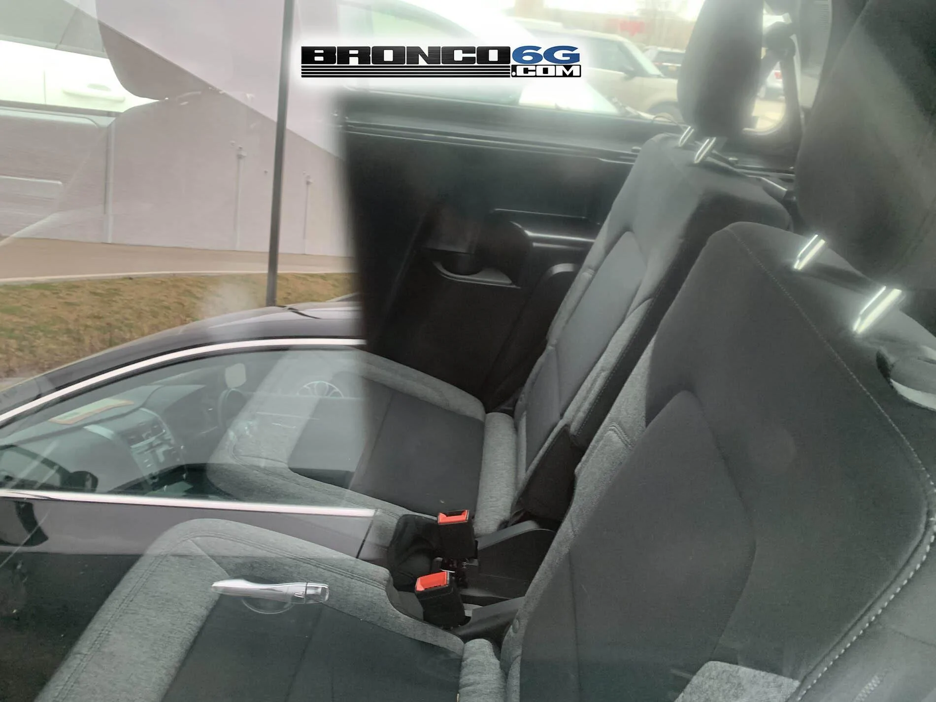 Ford Bronco Base Bronco 2-Door Iconic Silver spotted in  Wixom, MI 2021-bronco-base-interior-2-jpg