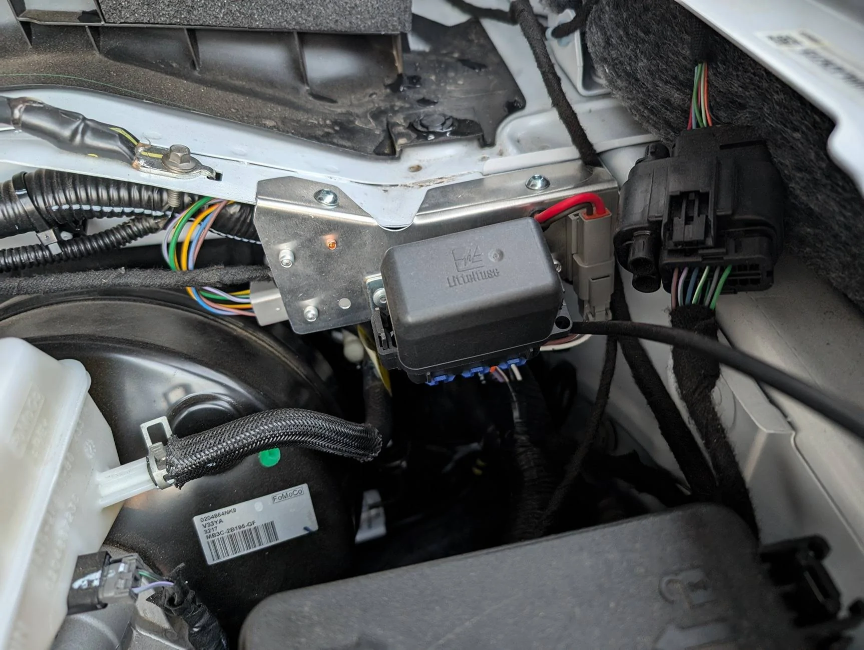 Ford Bronco Sydney, the Oxford White 2024 2dr Badlands 7MT PXL_20240917_010831646