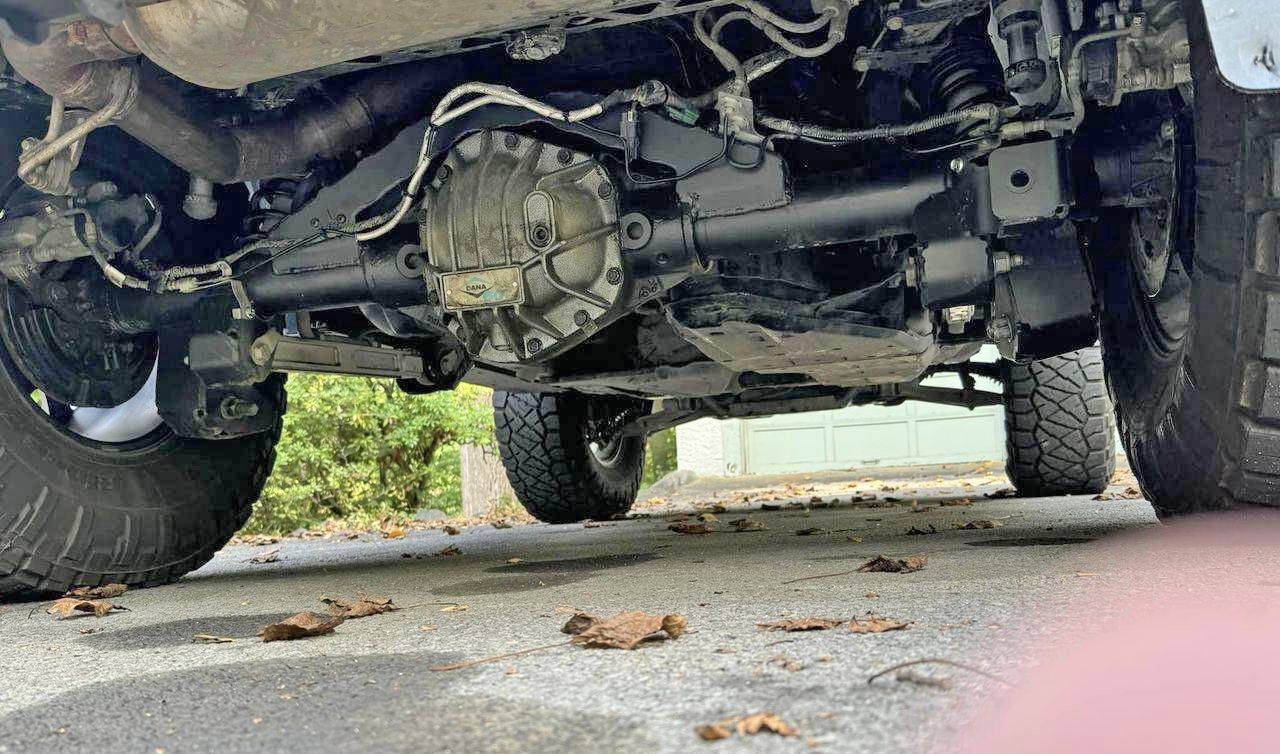 Ford Bronco First triangulated 4 link Dana 60 axle 457357823_10231313329153982_2185620712430773759_n
