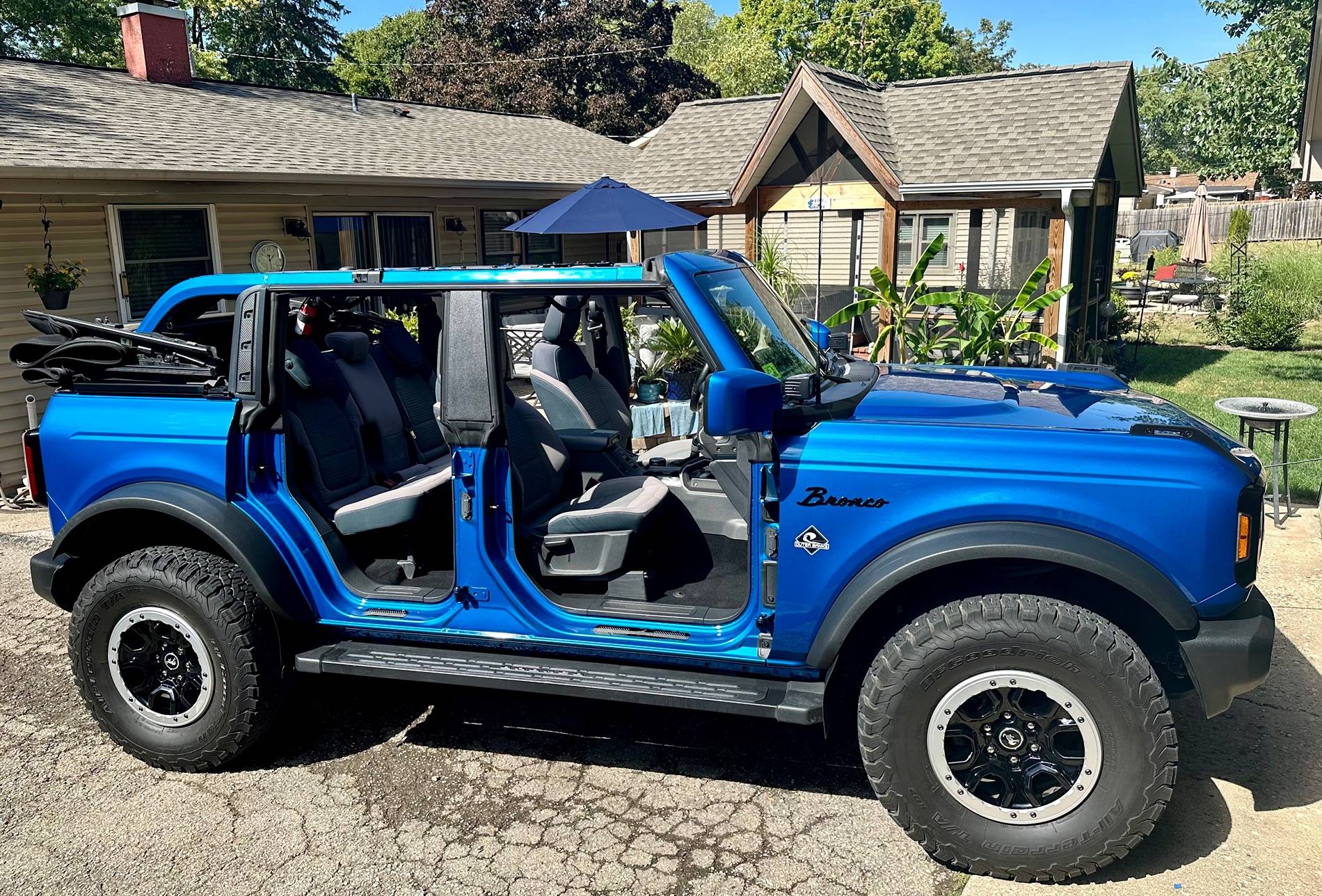 Ford Bronco Topless & Doorless Envy IMG_2043