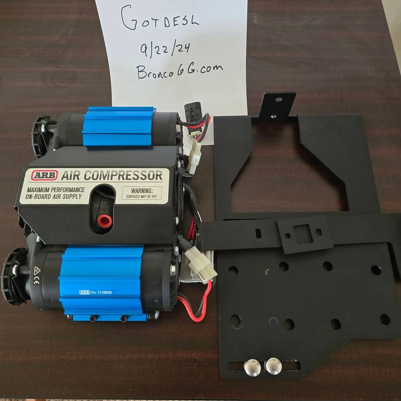 Ford Bronco ARB twin compressor with KR mounting bracket 1000003158