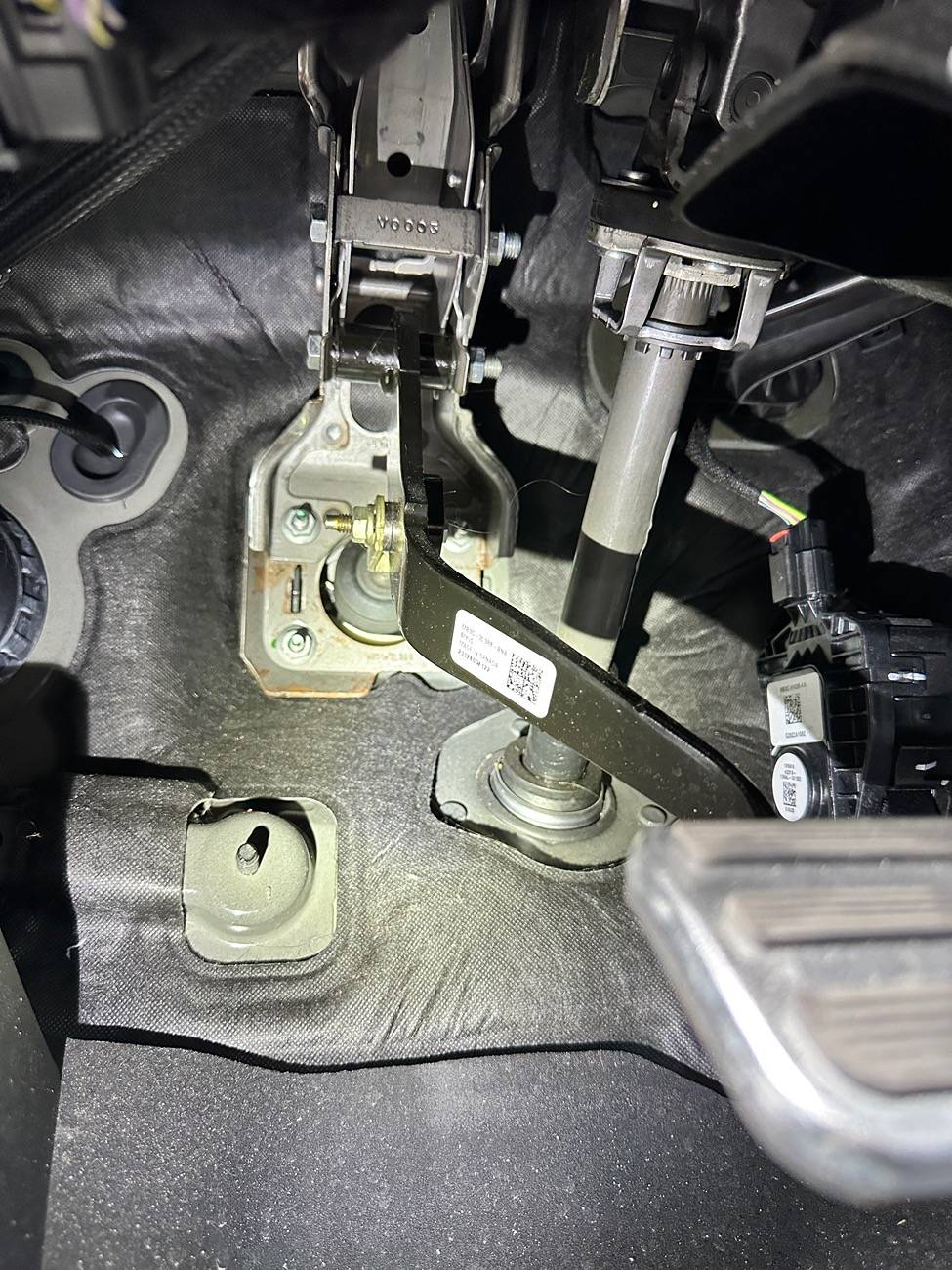Ford Bronco Tail Light Flicker - PWM frequency adjustment IMG_3343.JPG