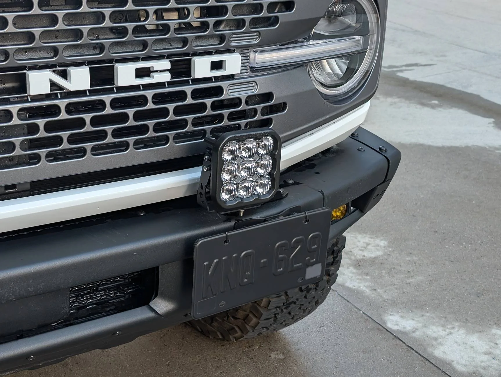 Ford Bronco Sydney, the Oxford White 2024 2dr Badlands 7MT PXL_20240917_005634712.MP