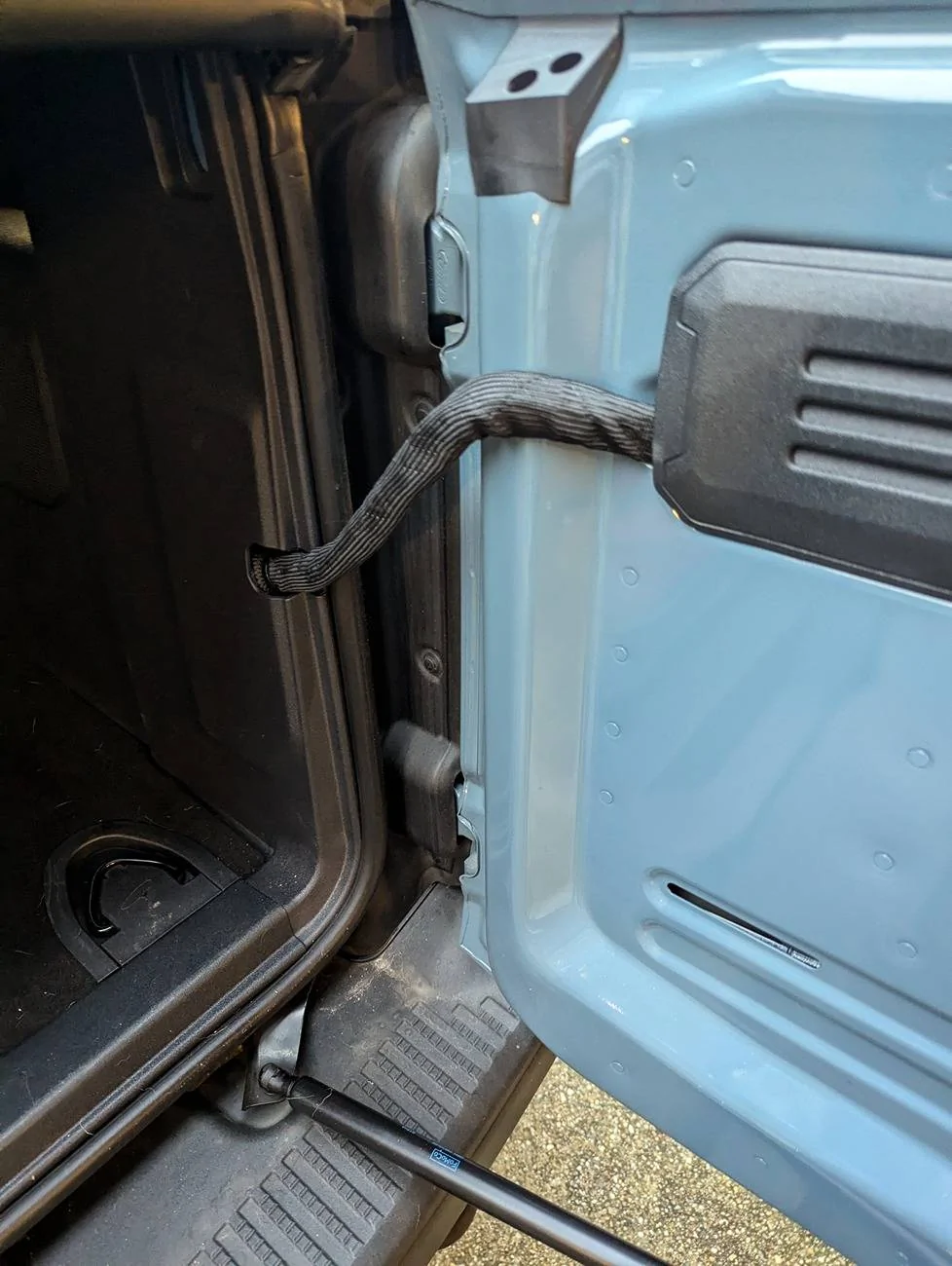 Ford Bronco OnBoard / OutBoard Air? Hing