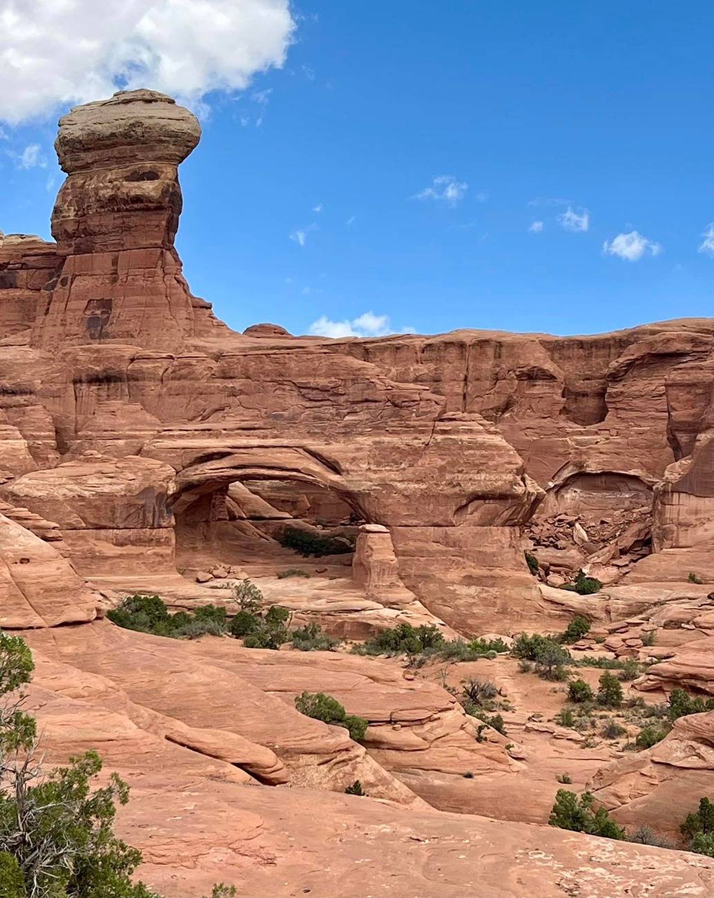 Ford Bronco Utah Road Trip with 7 National Parks and some Fun Offroading arch tower