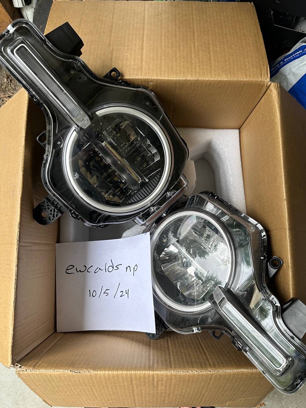 Ford Bronco Bronco Black Diamond Standard Headlights $250 (Pair) IMG_1374