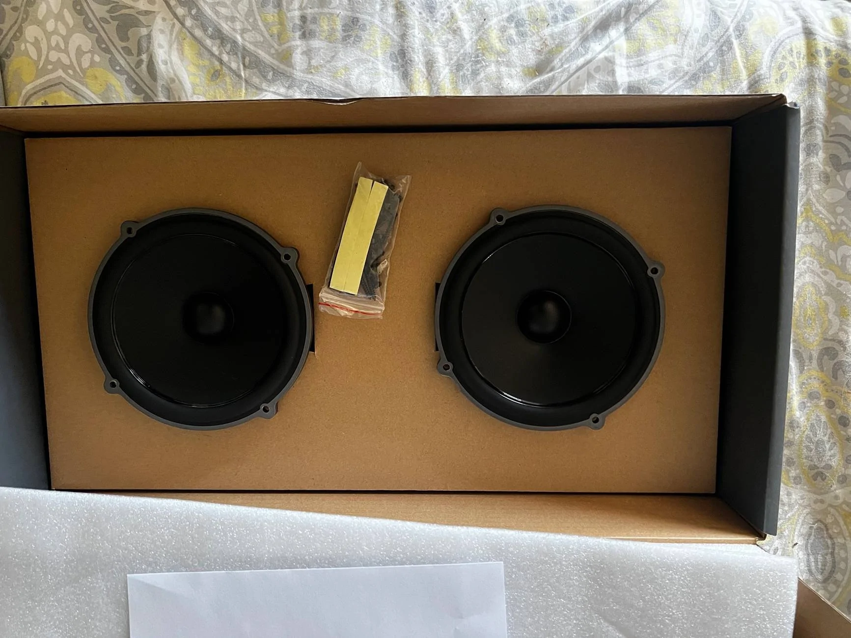 Ford Bronco Audio frog gs 60 6.5 mid bass IMG_2564