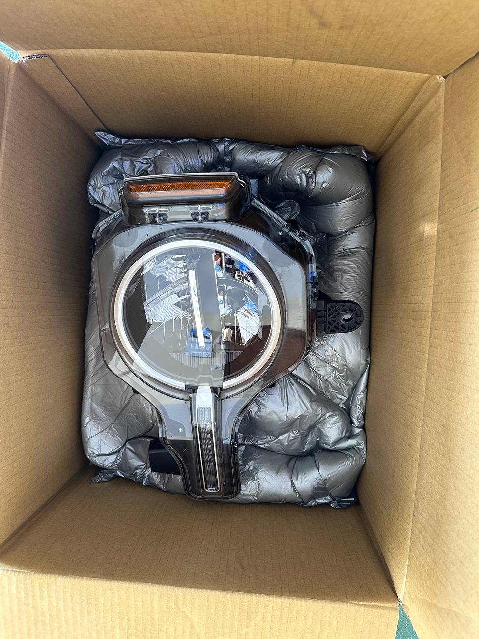 Ford Bronco Bronco Standard LED Headlamps IMG_9349