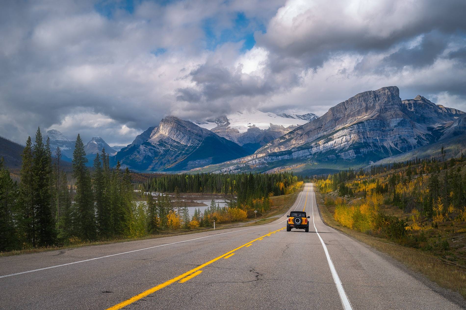 Ford Bronco Orange everywhere you look (gallery) 240926_Canadian_Rockies_0593_web