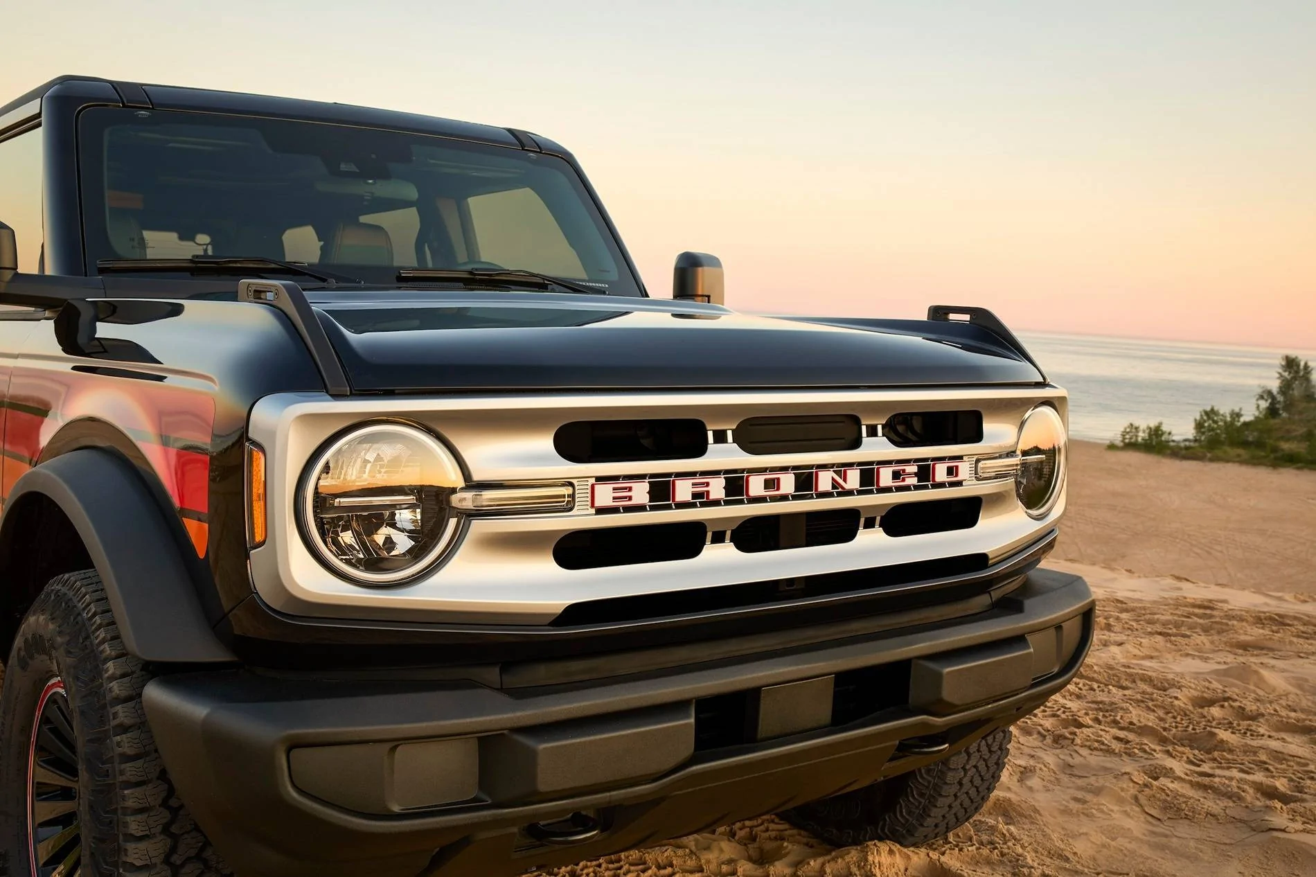 Ford Bronco Free Wheeling Package Debuts for 2025 Bronco 1728410526028-7u