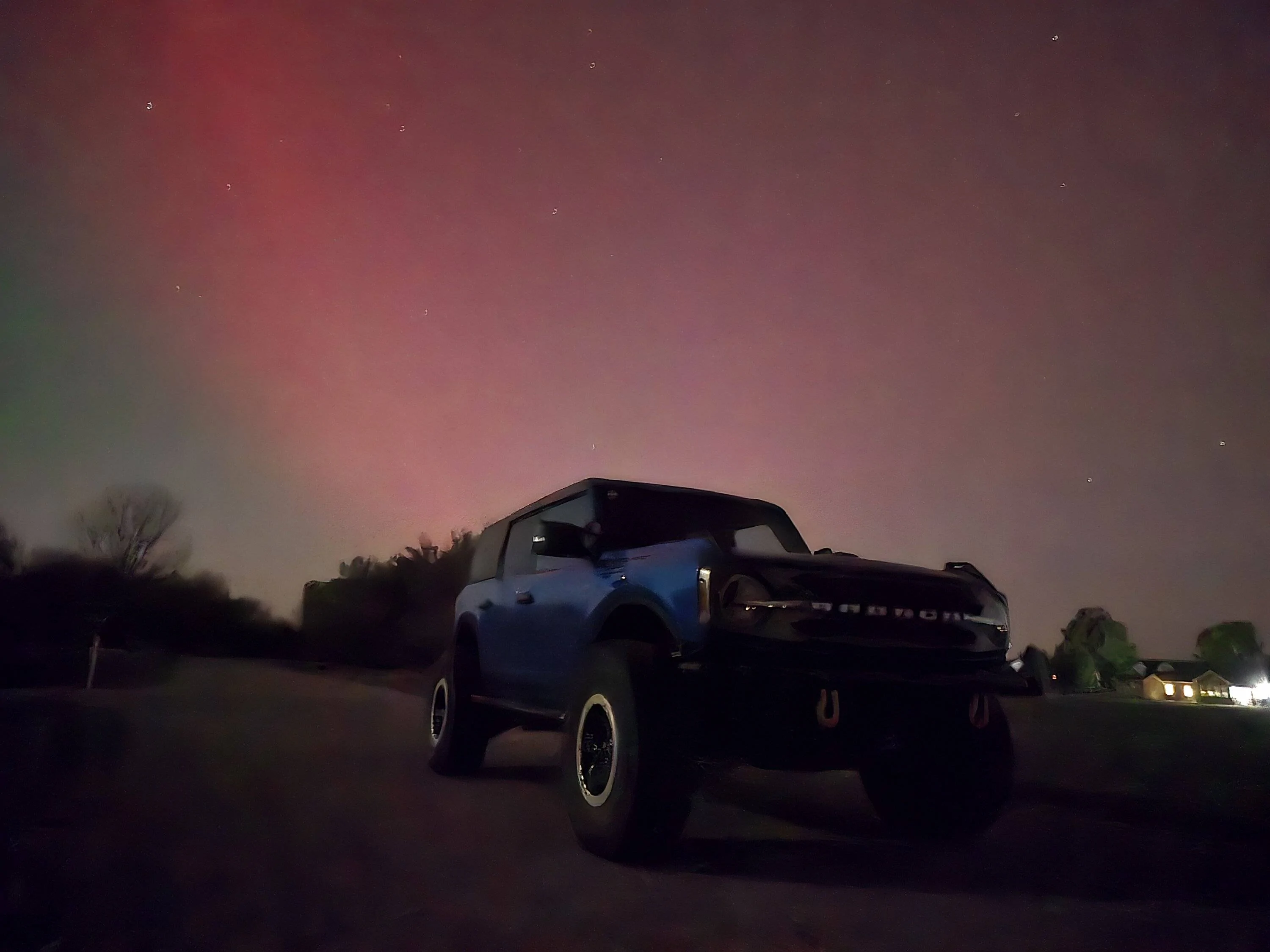 Ford Bronco Northern lights & Bronco, awesome photo opportunity! 1000006876