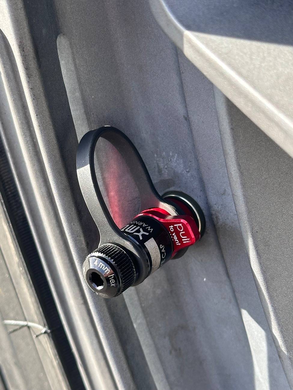 Ford Bronco APEX Valves on RTR wheels IMG_8357