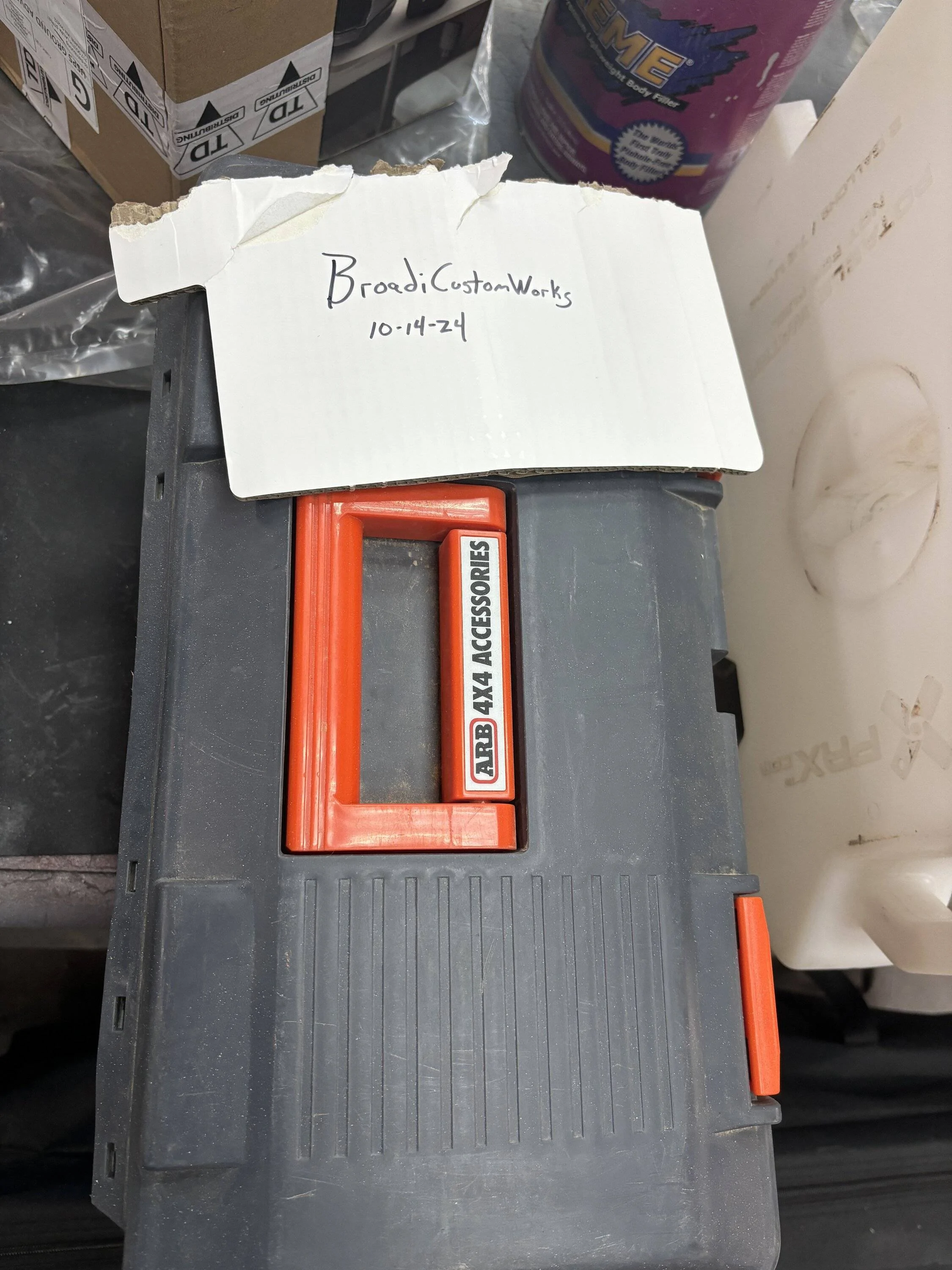 Ford Bronco ARB single compressor kit in factory case $150 IMG_2243