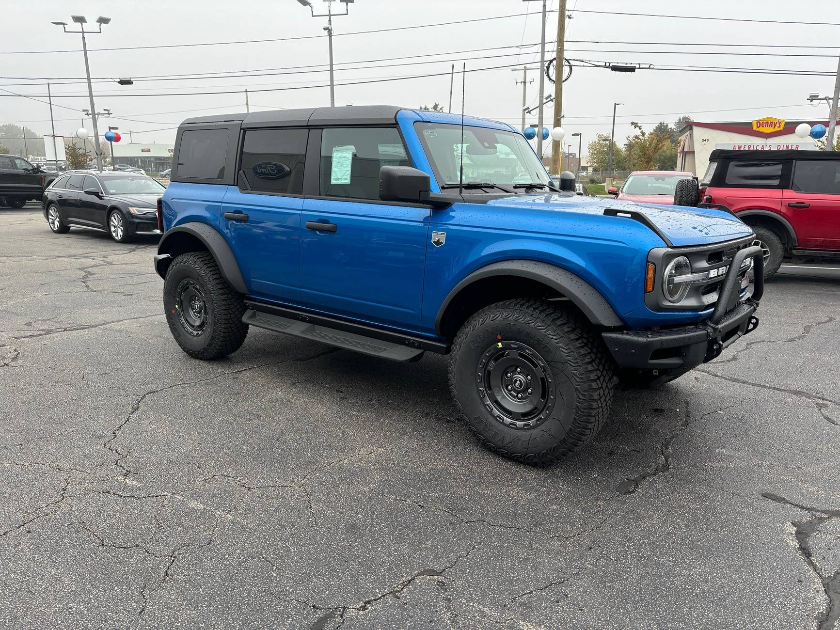 Ford Bronco VELOCITY BLUE Bronco Club IMG_4004