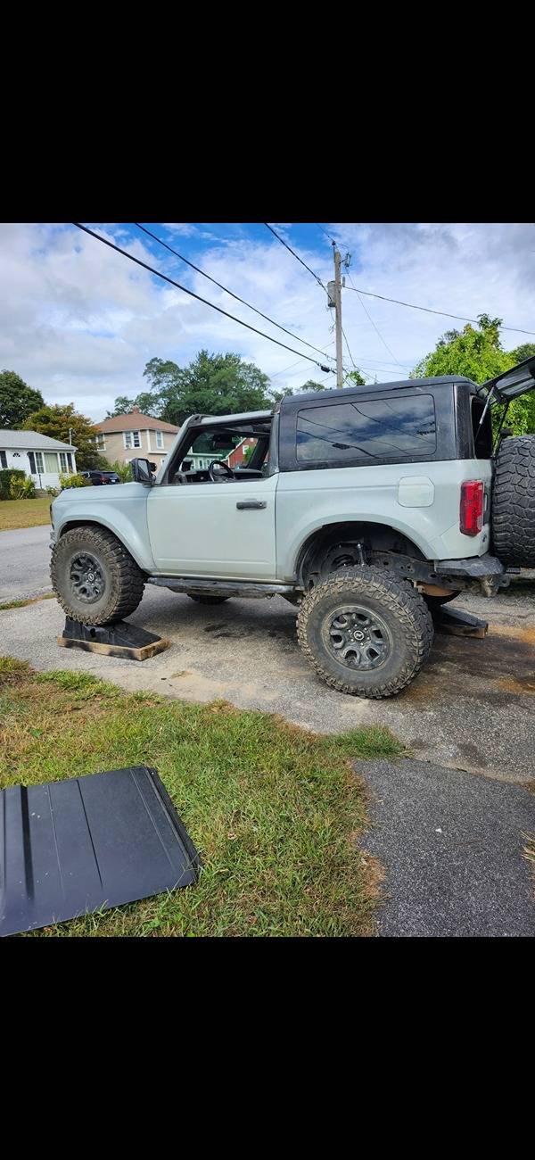 Ford Bronco Homemade rear long travel (20" articulation) using Icon shocks mounted upside down Screenshot_20241016_150449_Gallery