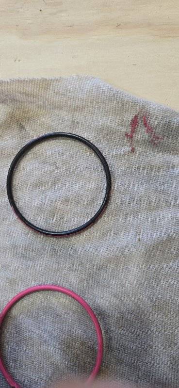 Ford Bronco Deteriorated O-rings on Oil Filter 3