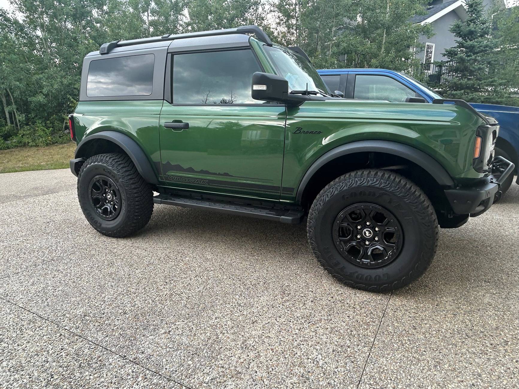 Ford Bronco Bronze wheels for white BD bronco 20